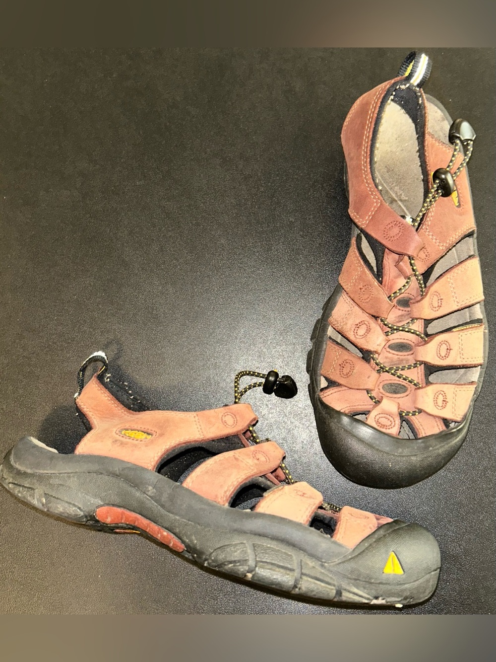 KEEN Women’s Size 9 Waterproof Newport Hiking Rust Red Sandals